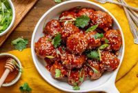 Sweet Heat Sriracha Meatball Bites