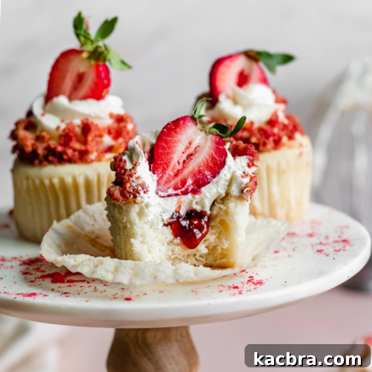 Double Strawberry Crunch Cupcakes 1 featured 4382