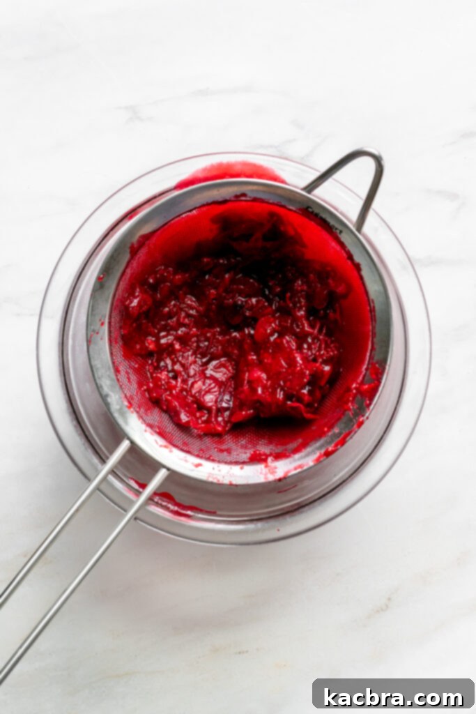 Cranberries going through a sieve